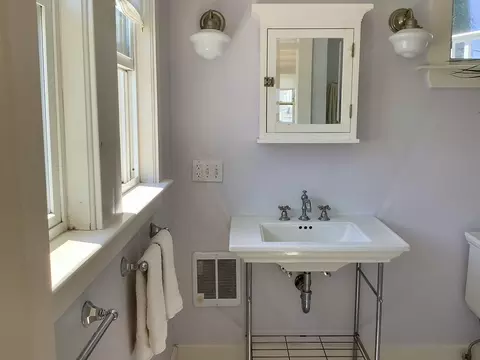 Bath - 11 Bluff Rd, Hull, MA 02045 photo 2 of 6