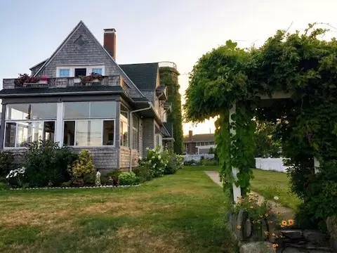 Exterior - 11 Bluff Rd, Hull, MA 02045 photo 5 of 5