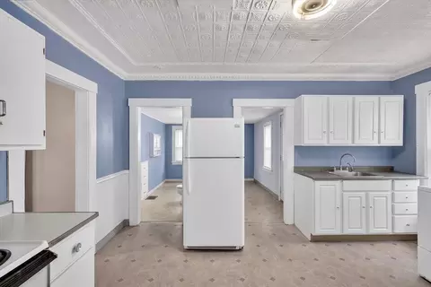 Entry Way - 68 Harvard Ave, Athol, MA 01331 photo 2 of 4