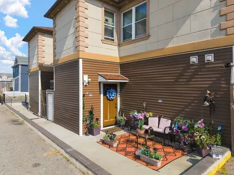 Exterior - 483-491 Brayton Ave, Fall River, MA 02721 photo 4 of 5