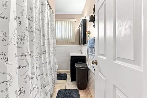 Bath - 483-491 Brayton Ave, Fall River, MA 02721 photo 3 of 4