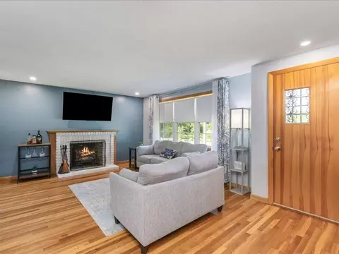 Living - 3 Michael Rd, Dracut, MA 01826 photo 1 of 6