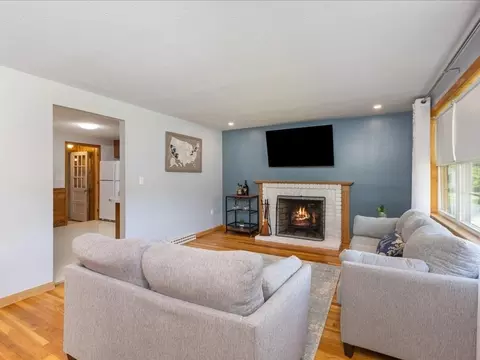 Living - 3 Michael Rd, Dracut, MA 01826 photo 3 of 6