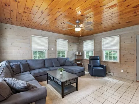 Living - 3 Michael Rd, Dracut, MA 01826 photo 5 of 6