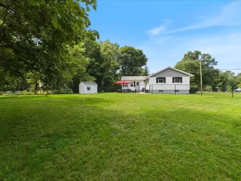 Exterior - 3 Michael Rd, Dracut, MA 01826 photo 3 of 4