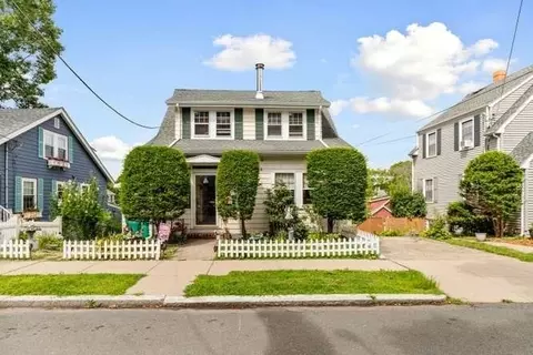 42 Piedmont St, Lynn, MA 01904