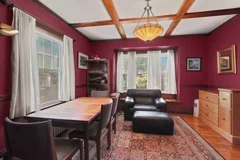 Dining - 1055 Pleasant, Worcester, MA 01602 photo 2 of 4