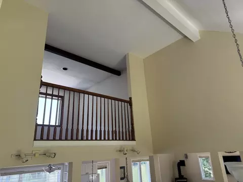 Entry Way - 36 Bluefield Rd, Ashburnham, MA 01430 photo 2 of 2