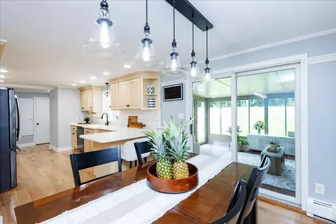 Dining - 9 Massachusetts Ave, Danvers, MA 01923 photo 1 of 3