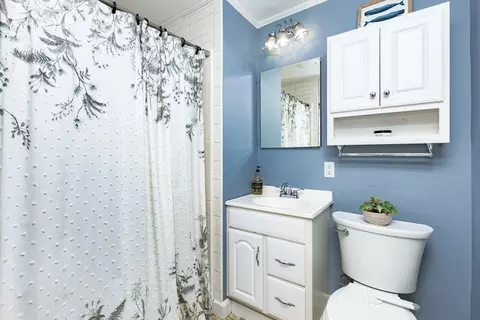 Bath - 9 Massachusetts Ave, Danvers, MA 01923 photo 1 of 2