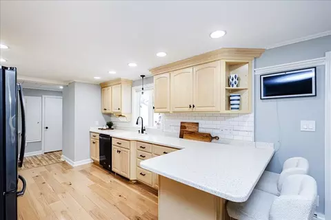 Kitchen - 9 Massachusetts Ave, Danvers, MA 01923 photo 1 of 3