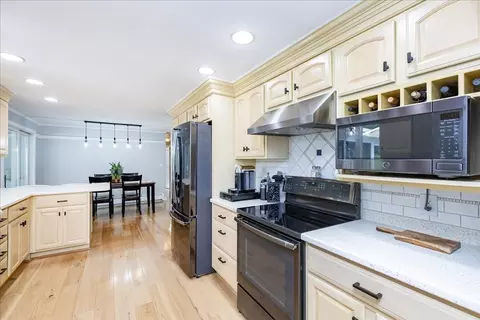 Kitchen - 9 Massachusetts Ave, Danvers, MA 01923 photo 3 of 3