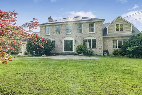 Exterior - 96 Fowler St, Upton, MA 01568 photo 2 of 6