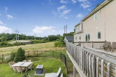 Exterior - 96 Fowler St, Upton, MA 01568 photo 6 of 6