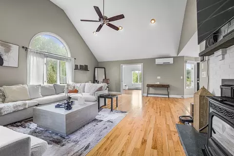 Living - 96 Fowler St, Upton, MA 01568 photo 2 of 6