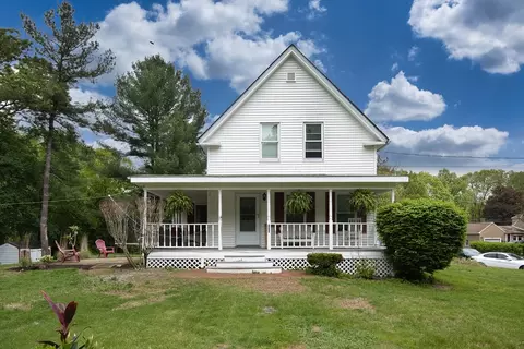 735 Hildreth St, Dracut, MA 01826
