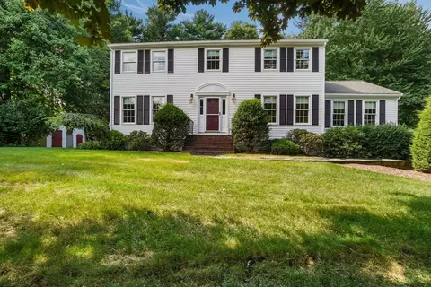 22 Danielle Ln, Mansfield, MA 02048