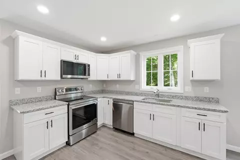 Kitchen - 71 Pine St #B, Warren, MA 01083 photo 1 of 3