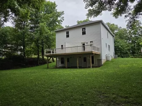 Exterior - 71 Pine St #B, Warren, MA 01083 photo 5 of 11