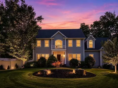 28 Hickory Dr, Shrewsbury, MA 01545