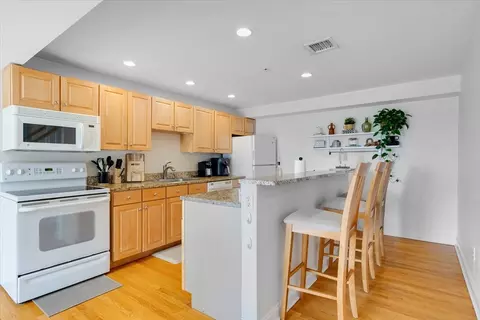 Kitchen - 615 Main #7, Barnstable, MA 02601 photo 2 of 3