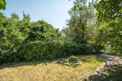 Exterior - 141 Cherry St, Gloucester, MA 01930 photo 8 of 11