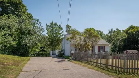 Exterior - 141 Cherry St, Gloucester, MA 01930 photo 11 of 11