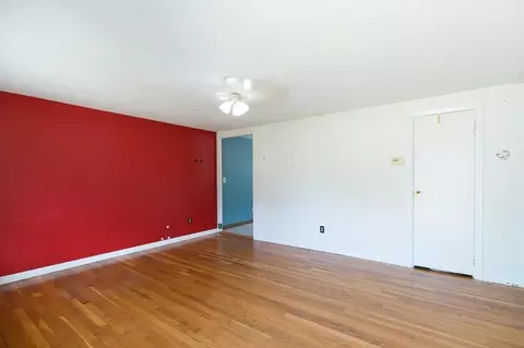 Living - 141 Cherry St, Gloucester, MA 01930 photo 2 of 3