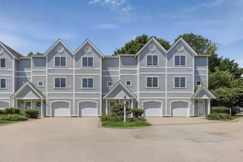 140 Commonwealth Ave #23, North Attleboro, MA 02776