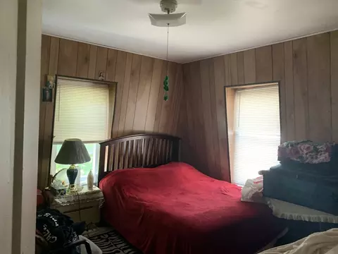 Bedroom - 10 Denny St, Worcester, MA 01609 photo 1 of 5