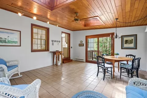 Exterior - 1374 Plumtree Rd, Springfield, MA 01119 photo 6 of 13