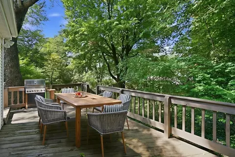 Exterior - 1374 Plumtree Rd, Springfield, MA 01119 photo 8 of 13