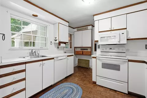Kitchen - 1374 Plumtree Rd, Springfield, MA 01119 photo 2 of 3