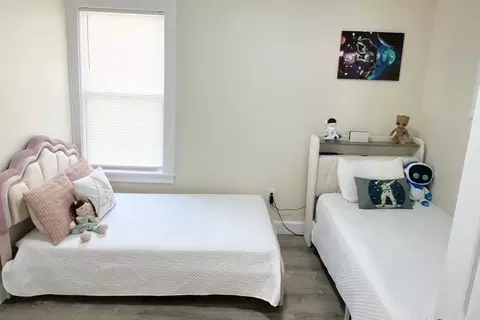 Bedroom - 5 5a Ferdinand St, Worcester, MA 01603 photo 4 of 10
