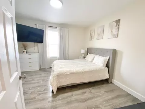 Bedroom - 5 5a Ferdinand St, Worcester, MA 01603 photo 3 of 10