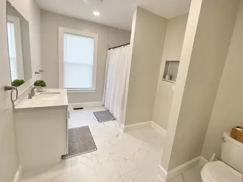 Bath - 5 5a Ferdinand St, Worcester, MA 01603 photo 1 of 5