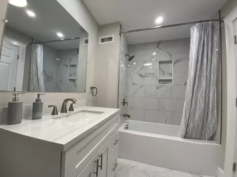 Bath - 5 5a Ferdinand St, Worcester, MA 01603 photo 5 of 5