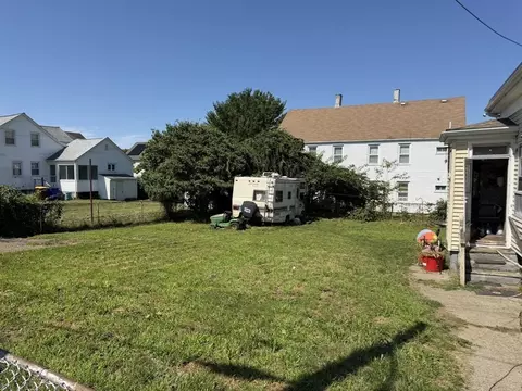 Exterior - 15 Allen St, Fall River, MA 02724 photo 7 of 9