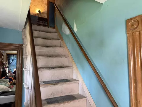 Entry Way - 15 Allen St, Fall River, MA 02724 photo 2 of 3
