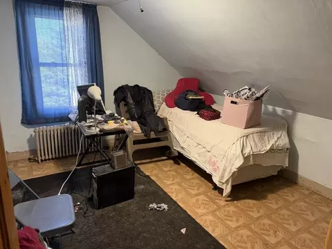 Bedroom - 15 Allen St, Fall River, MA 02724 photo 3 of 3