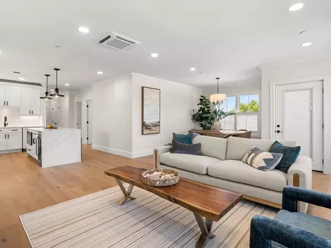 16 Franklin St #1503, Salem, MA 01970
