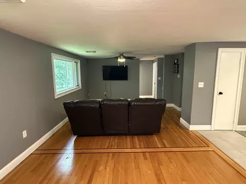 Living - 62 Piehl Ave, Worcester, MA 01606 photo 3 of 4