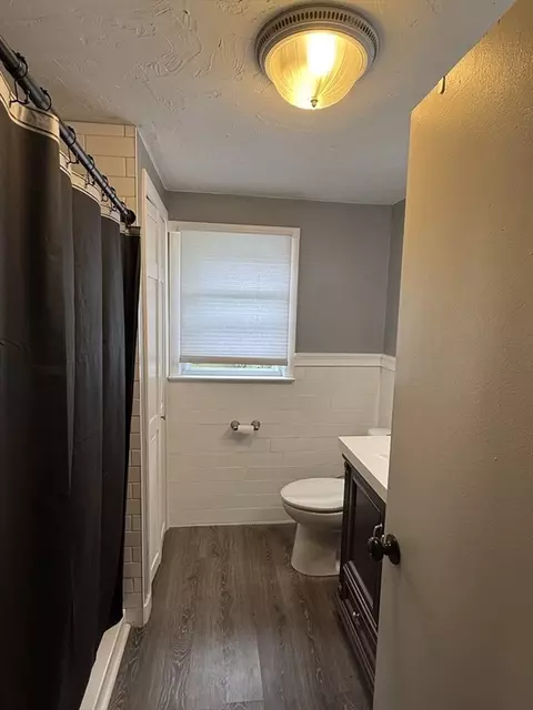 Bath - 62 Piehl Ave, Worcester, MA 01606 photo 1 of 4