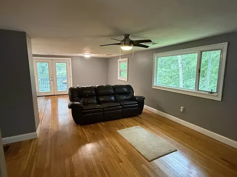 Living - 62 Piehl Ave, Worcester, MA 01606 photo 2 of 4