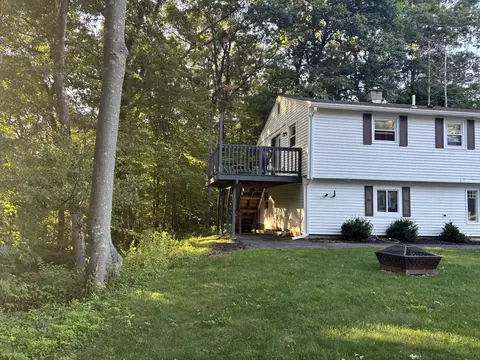 Exterior - 62 Piehl Ave, Worcester, MA 01606 photo 2 of 4