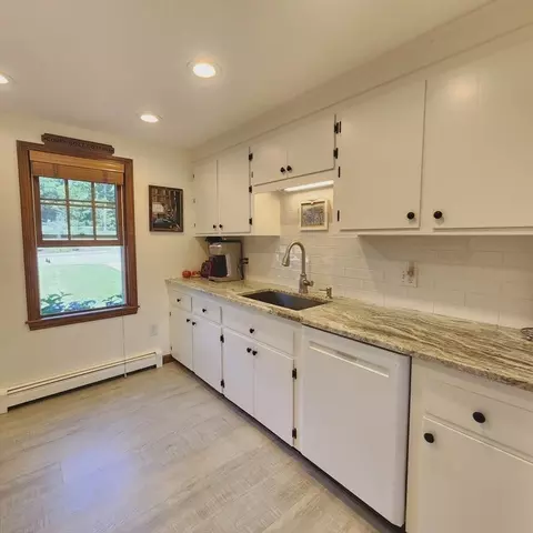 Kitchen - 143 Abbey Gate Rd, Cotuit, MA 02635 photo 4 of 4