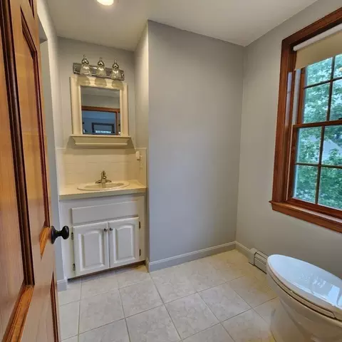 Bath - 143 Abbey Gate Rd, Cotuit, MA 02635 photo 3 of 7