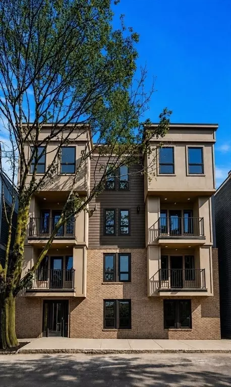 Exterior - 185 E St #2, Boston, MA 02127 photo 2 of 7
