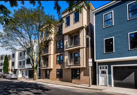Exterior - 185 E St #2, Boston, MA 02127 photo 7 of 7