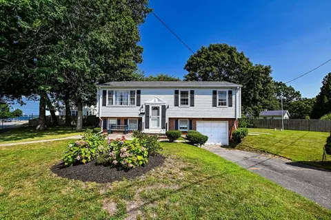 66 Seymour St, New Bedford, MA 02744